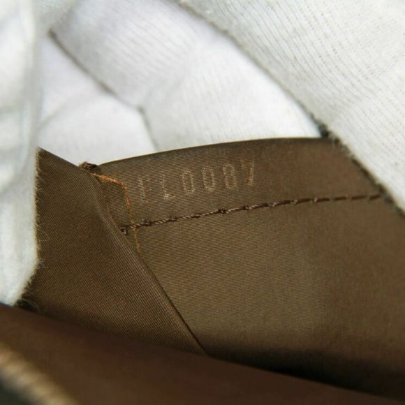 Authentic Louis Vuitton Damier Geant Yack Briefcase - Picture 10 of 10